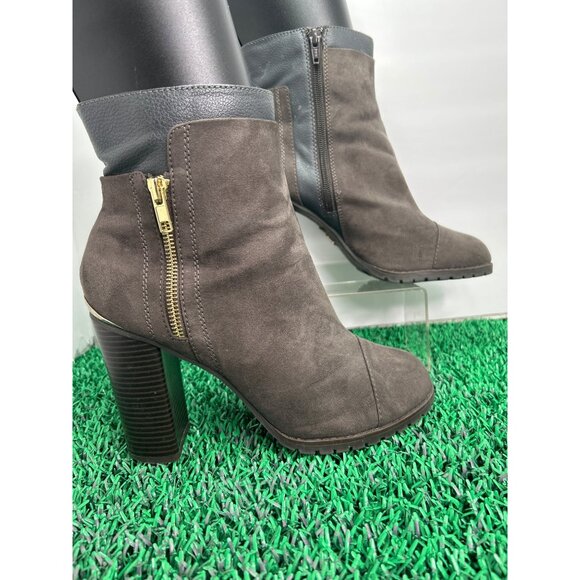 Juicy Couture Suede Ankle Boots Block Heel Gold Zipper Accents Booties size 8.5 - Picture 1 of 7